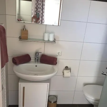 Haus Am Wald 公寓 施图拜河谷新施蒂夫特