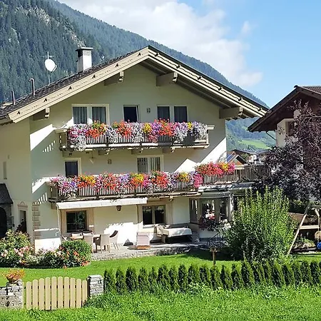 Haus Am Wald * Neustift im Stubaital