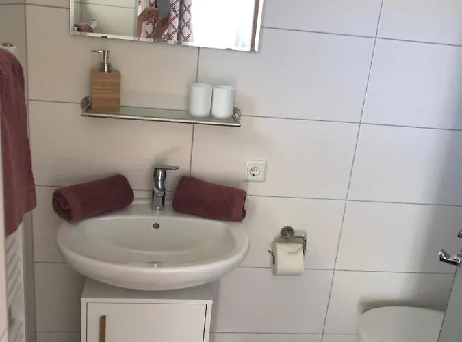 Haus Am Wald アパート ノイシュティフト・イム・シュトゥーバイタール