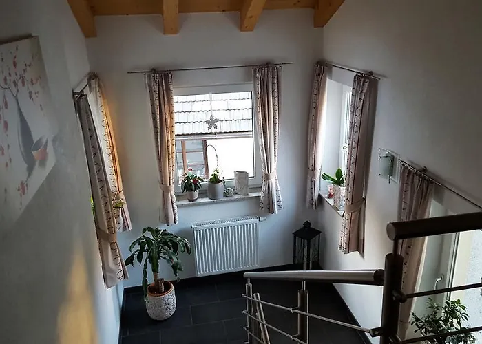 Haus Am Wald * ノイシュティフト・イム・シュトゥーバイタール