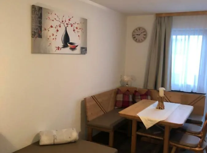 Haus Am Wald アパート *