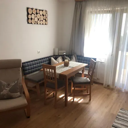 Haus Am Wald ניוסטיפט אים סטובאיטל