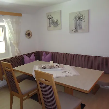 Haus Am Wald ניוסטיפט אים סטובאיטל