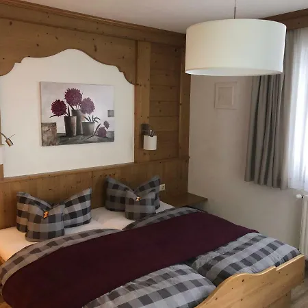 Haus Am Wald דירה *