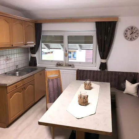 Haus Am Wald ノイシュティフト・イム・シュトゥーバイタール