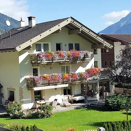 Haus Am Wald Apartament *